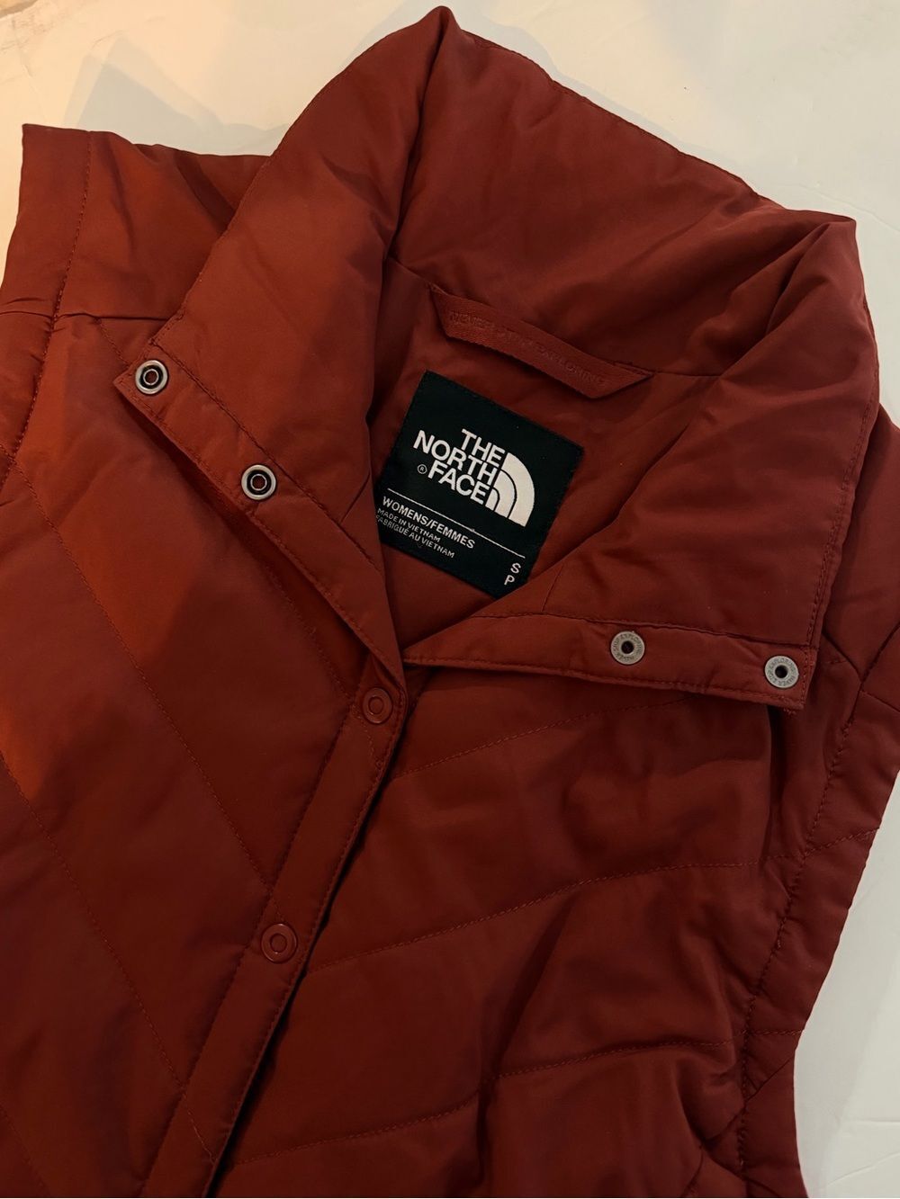 The North Face Women's Harway Snap Front Quilted Vest Small Brick Red